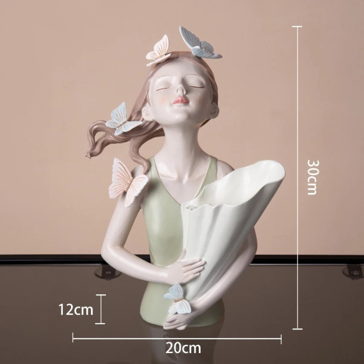 Estátua Decorativa de Menina em Resina