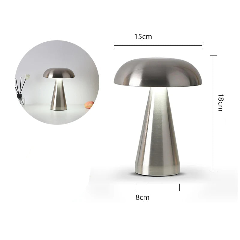 Luminária de Mesa Cogumelo em Metal – Design Moderno com Toque Retrô e Iluminação Aconchegante