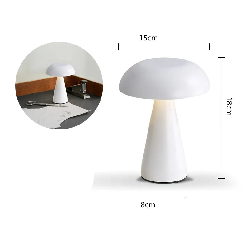 Luminária de Mesa Cogumelo em Metal – Design Moderno com Toque Retrô e Iluminação Aconchegante
