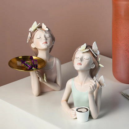 Estátua Decorativa de Menina em Resina